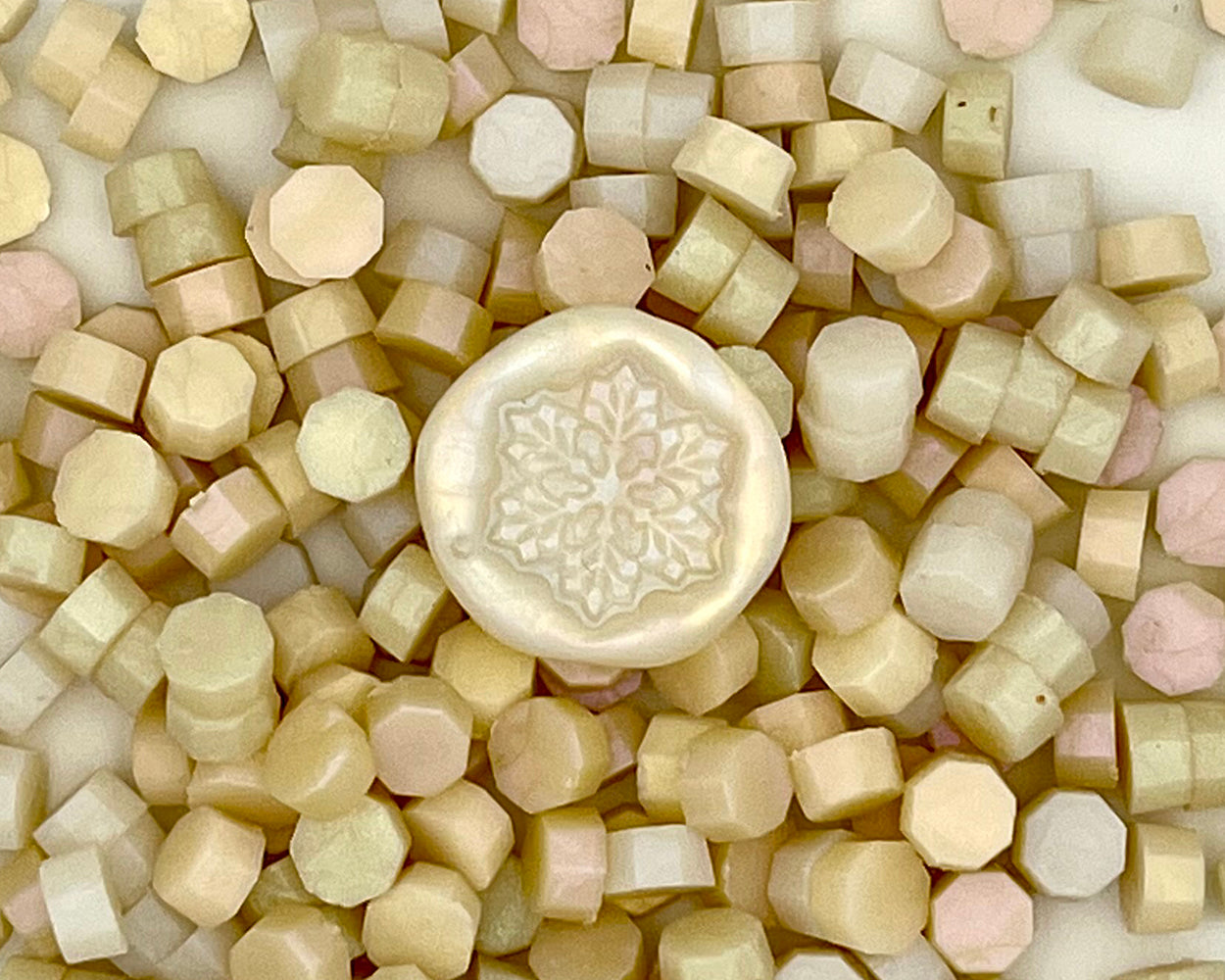 DP07-Dazzling Mix color wax seal beads