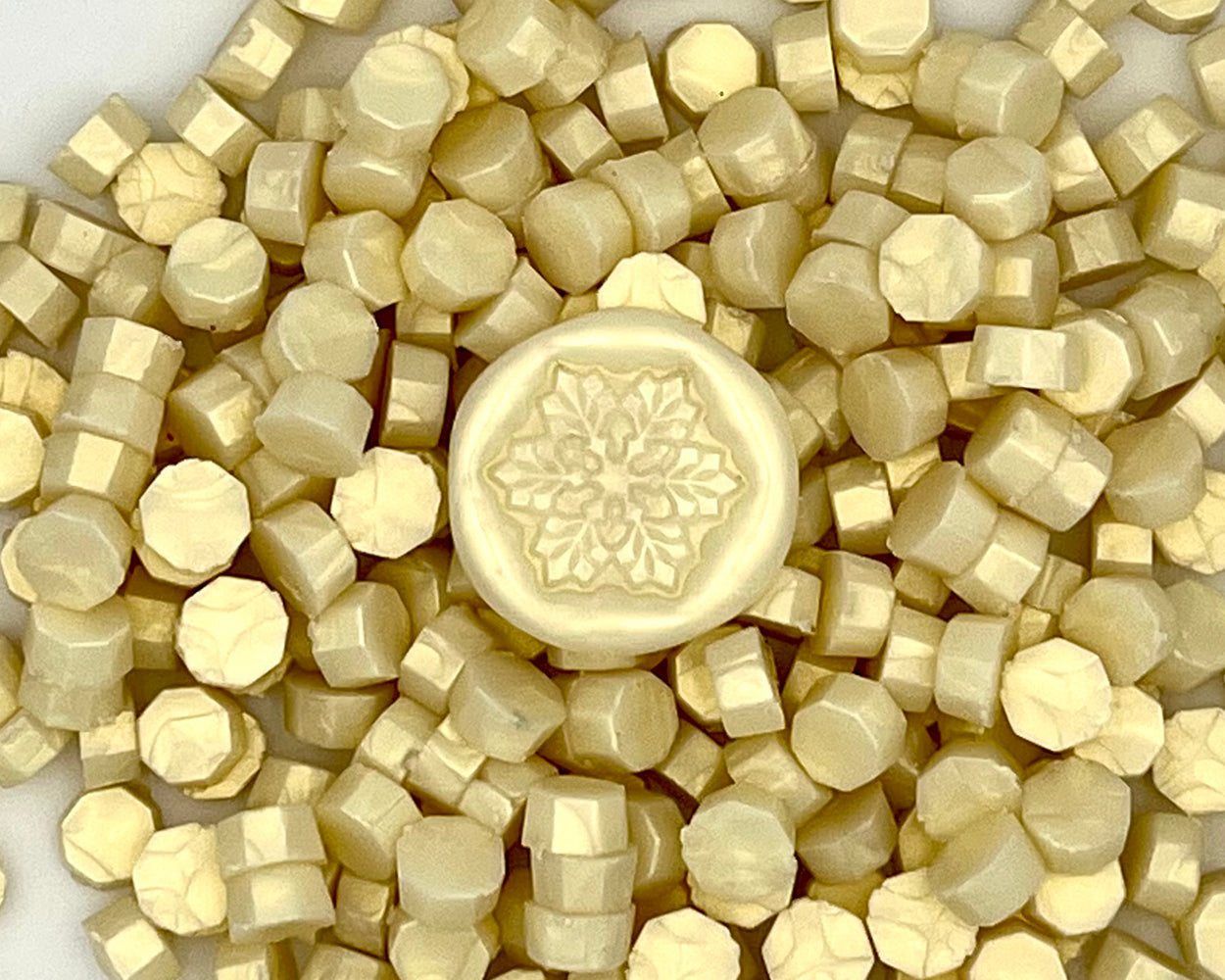 DP03-Dazzling Gold color wax seal beads