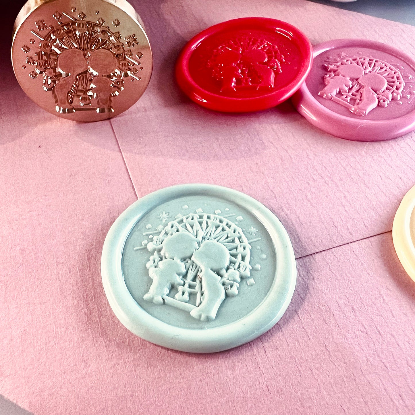 Romantic Kiss Wax Seal Stamp – Ferris Wheel Love (25mm)