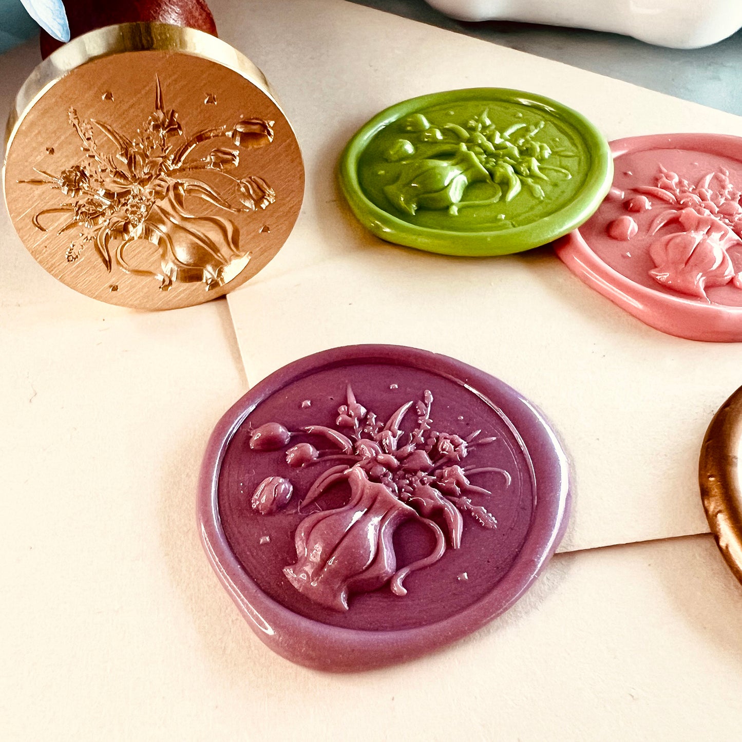 Vintage Floral Vase Wax Seal Stamp – 25mm Elegant 3D Botanical Wax Stamp