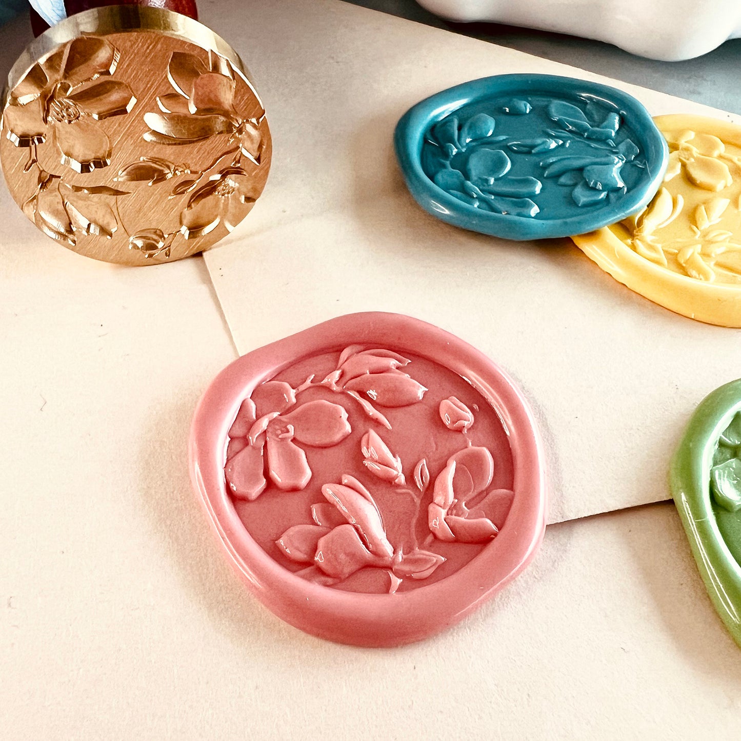 Elegant Magnolia Wax Seal Stamp (25mm)