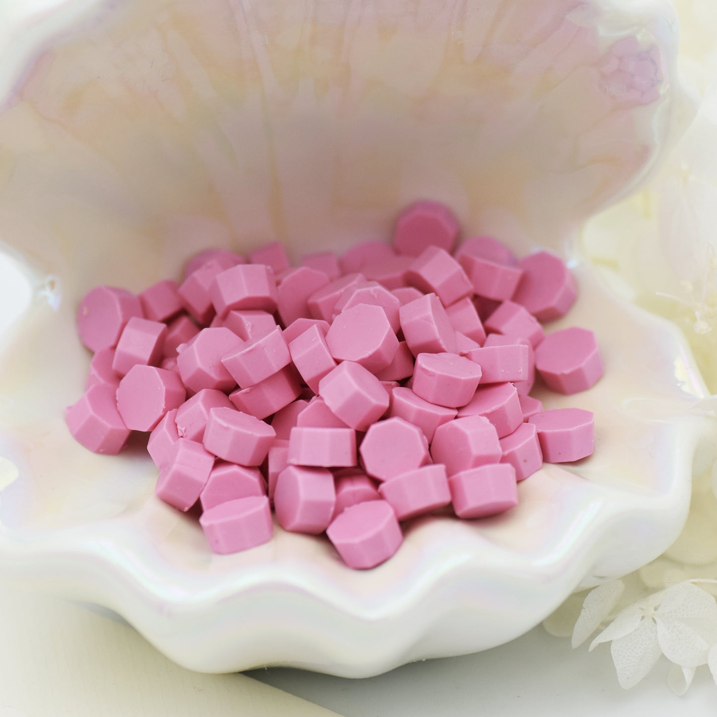 D03 Petal Kiss Wax Seal Beads – Pastel Pink