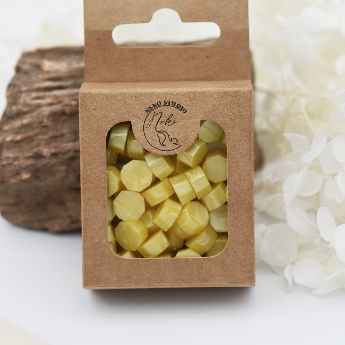D18 Amber Moon Wax Seal Beads – Soft Pearl Yellow