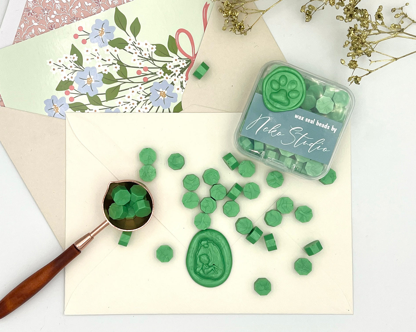 DL74-leaf Green color wax seal beads