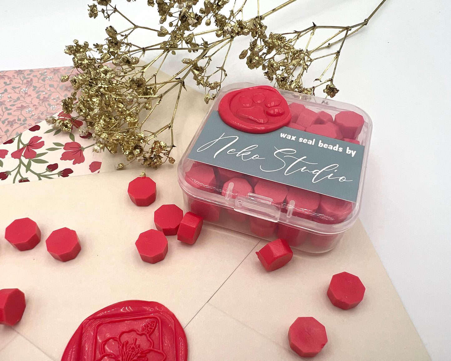 DL82-Lipstick Red color wax seal beads