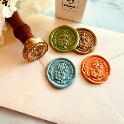 Traditional Costume and Headpiece Chinese Lady Wax Seal Stamp size 28mm