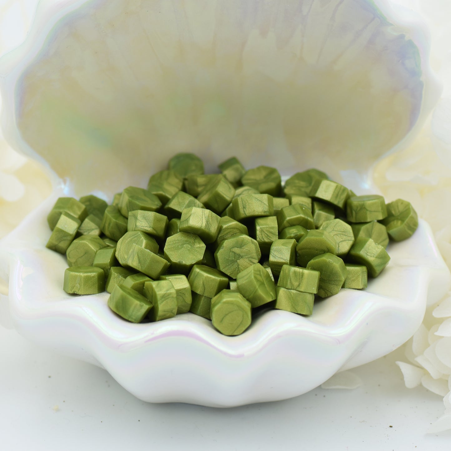 L18 – Olivewood Wax Seal Beads | Shimmery Olive Green 30g.