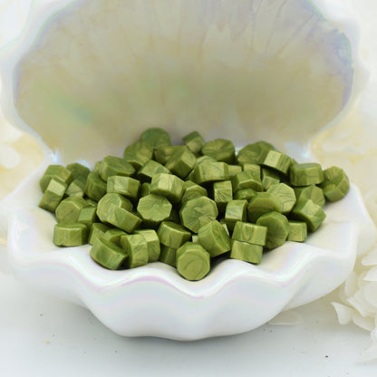 L18 – Olivewood Wax Seal Beads | Shimmery Olive Green 30g.