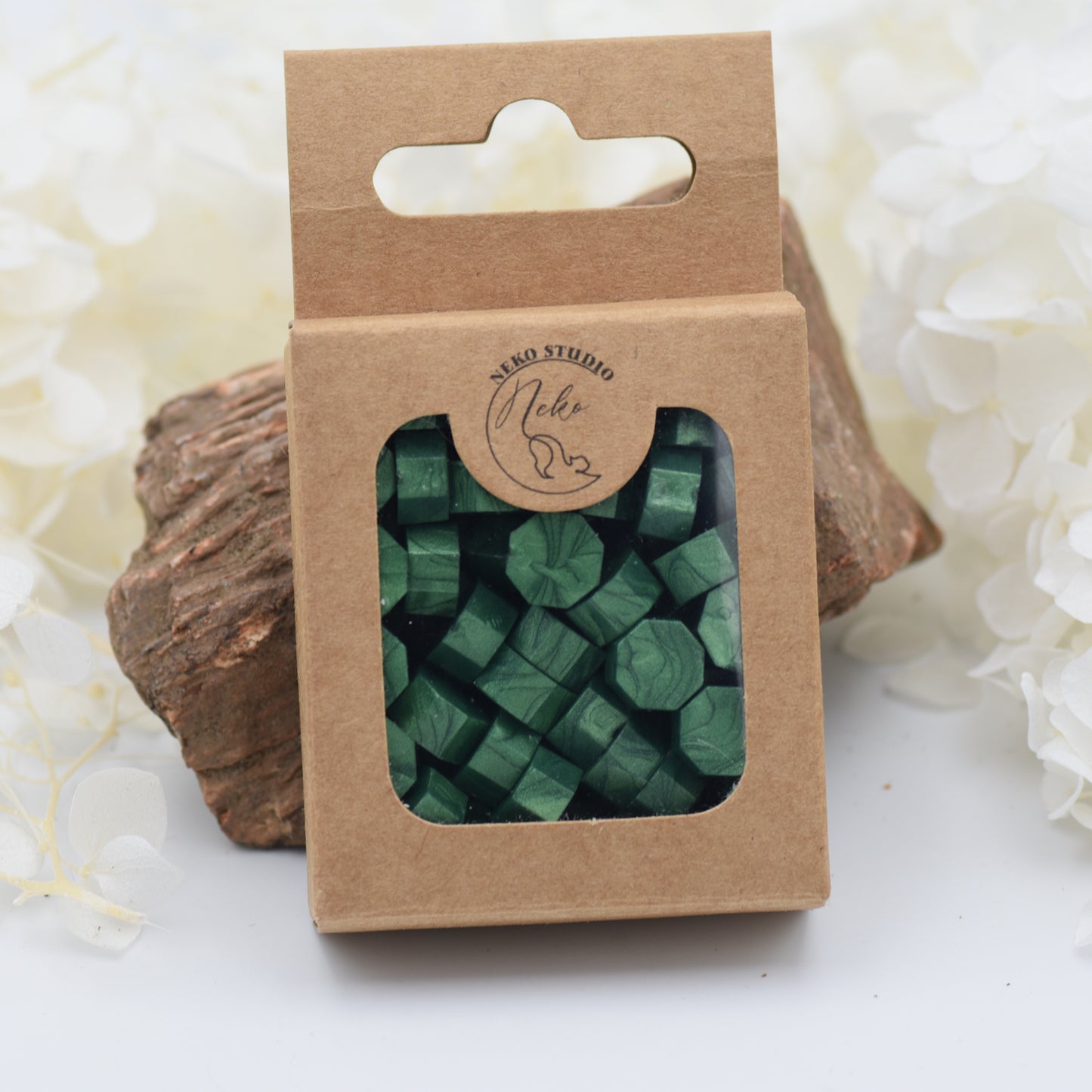 L43 Emerald Forest Wax Seal Beads – Deep Shimmering Green