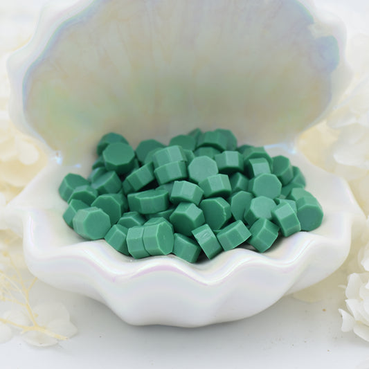 L77 Botanic Bliss Wax Seal Beads – Deep Natural Green 30g.