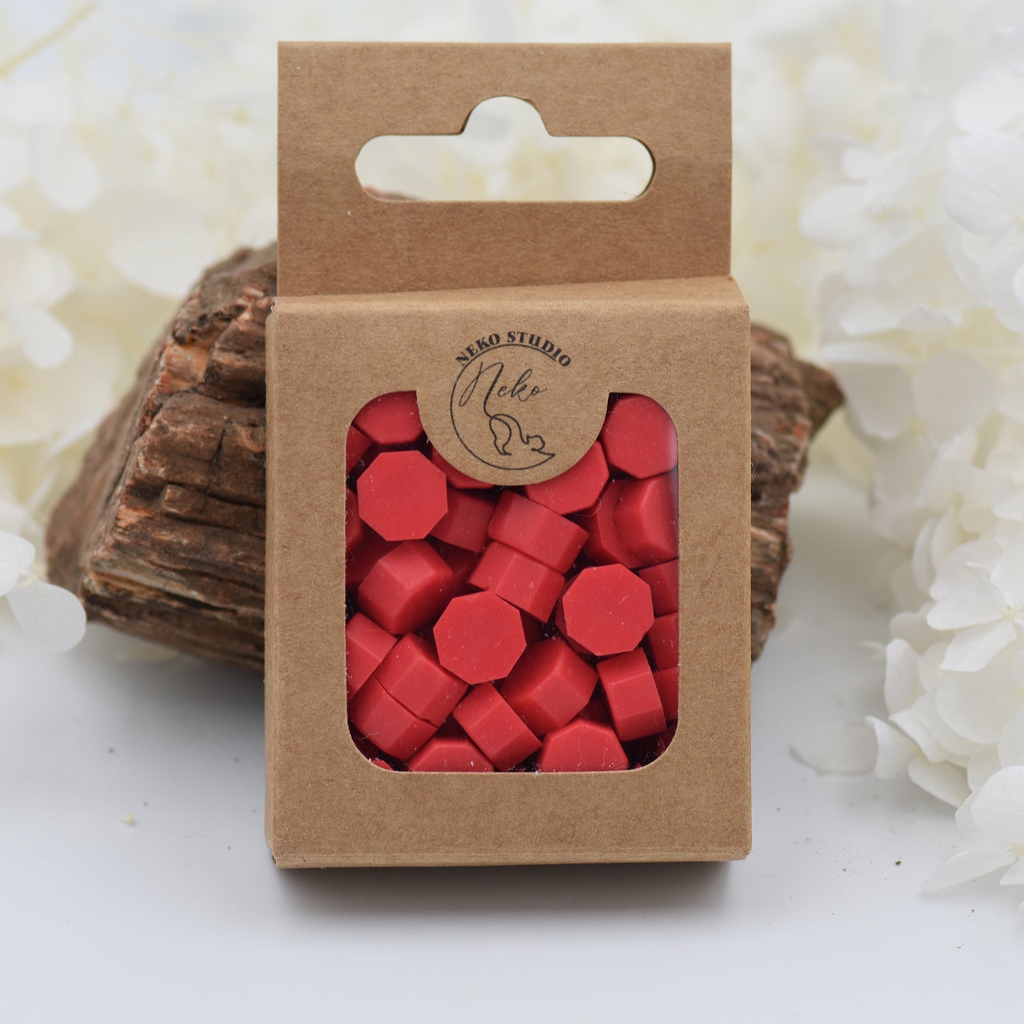 L82 Hibiscus Red Wax Seal Beads – Vibrant Tropical Red 30g.