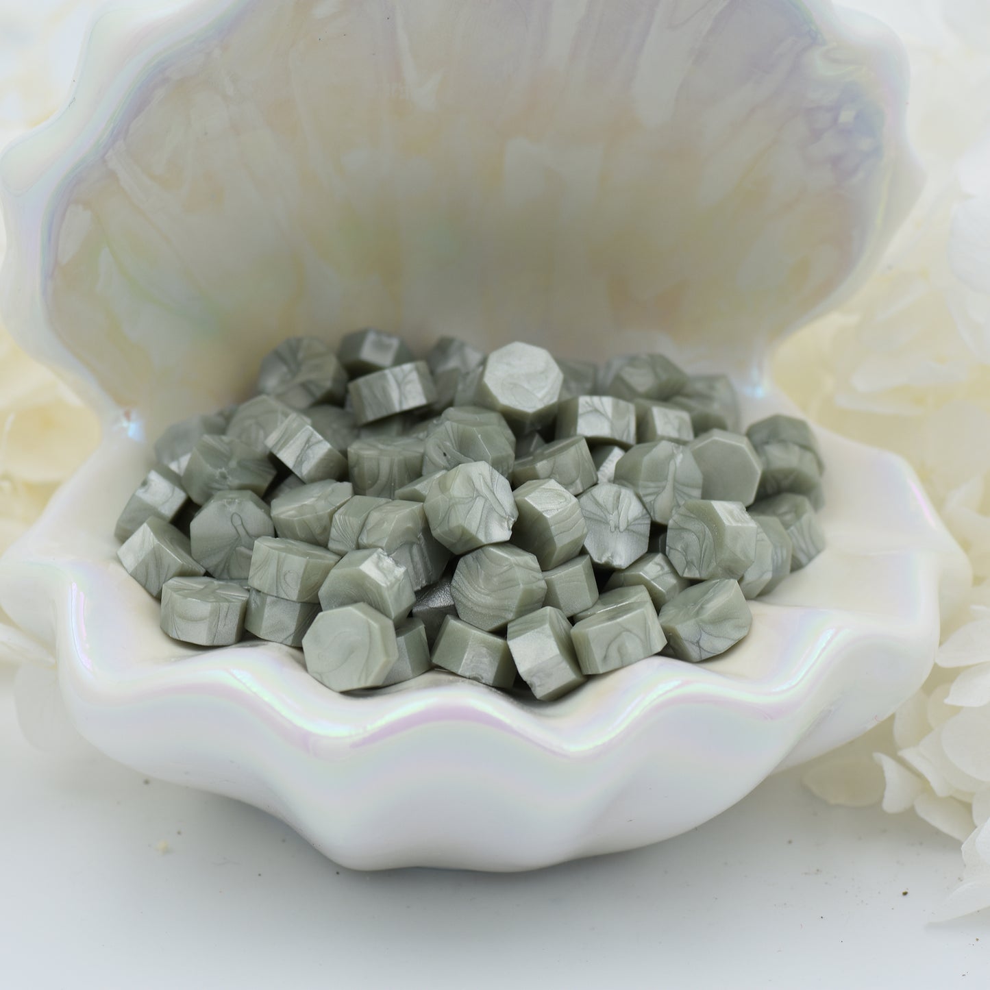 L85 – Pearl Sage Wax Seal Beads | Light Green Pearlescent 30g.