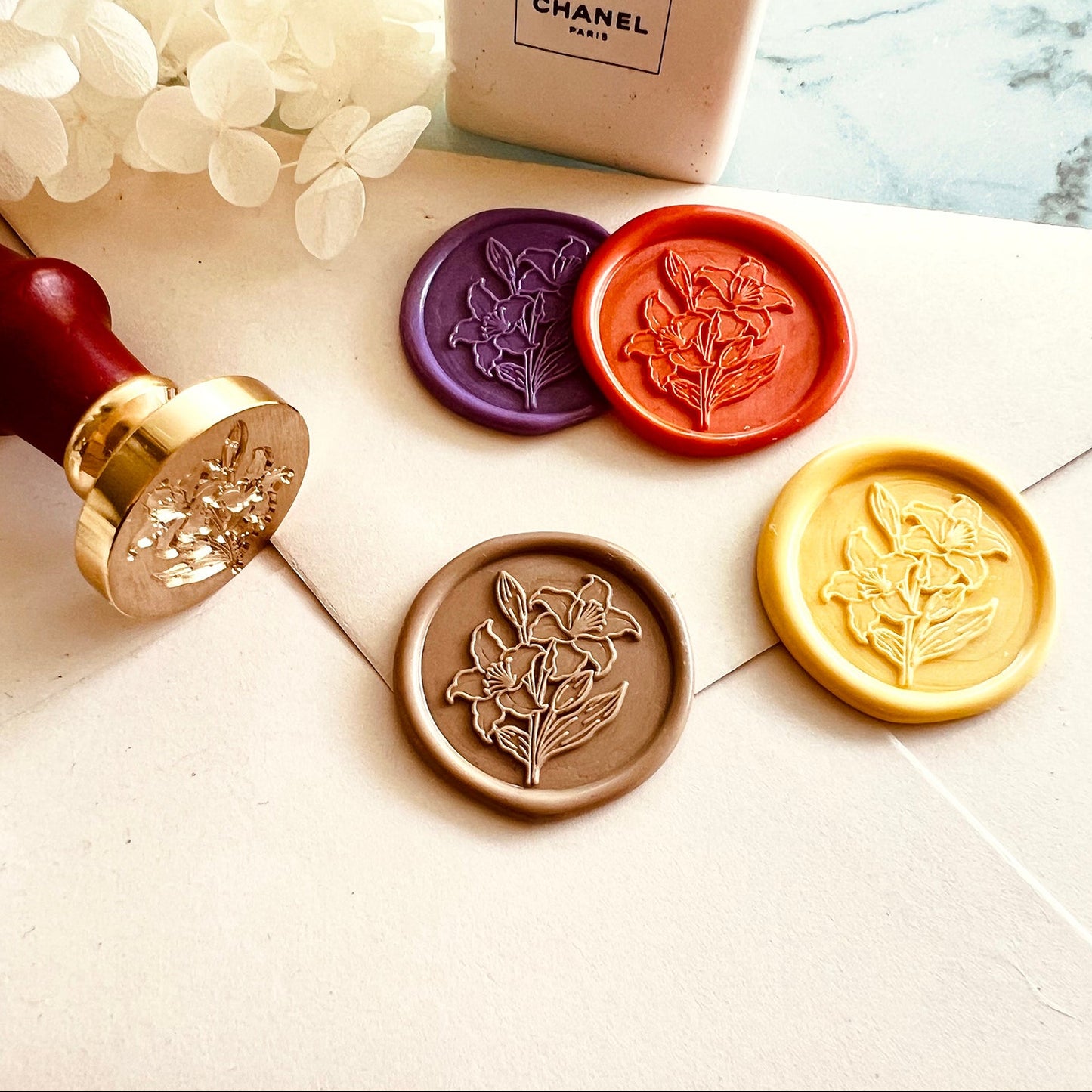 Lily Flower Wax Seal Stamp size 25 mm.