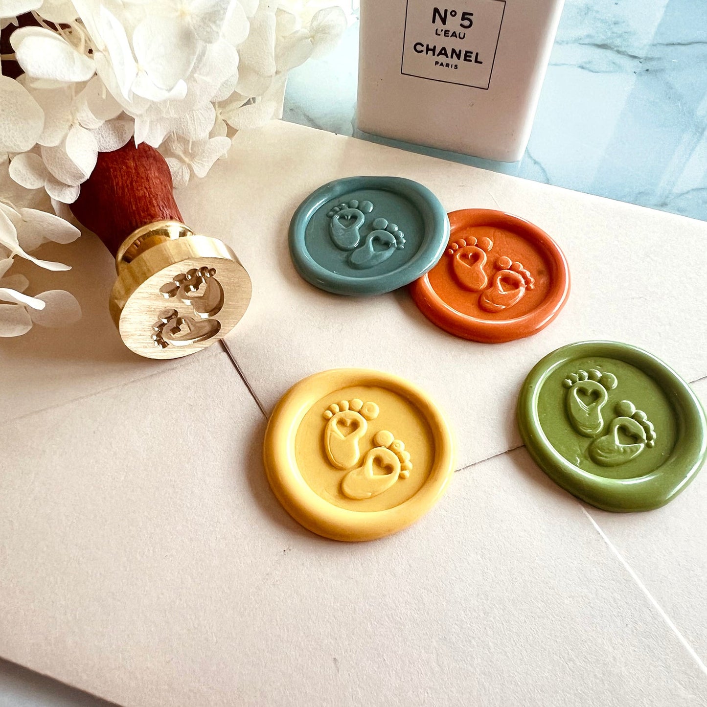Baby Feet Wax Seal Stamp 22mm – Newborn Announcement Seal – Baby Shower